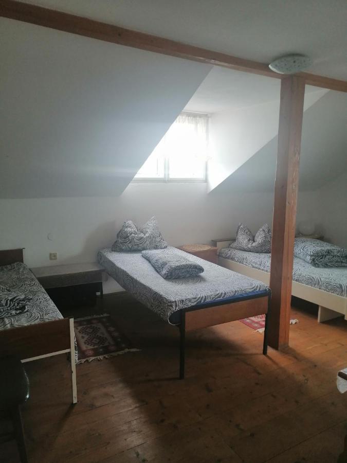 Helga House Hostel Turda Bagian luar foto