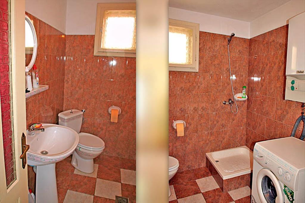 Helga House Hostel Turda Ruang foto